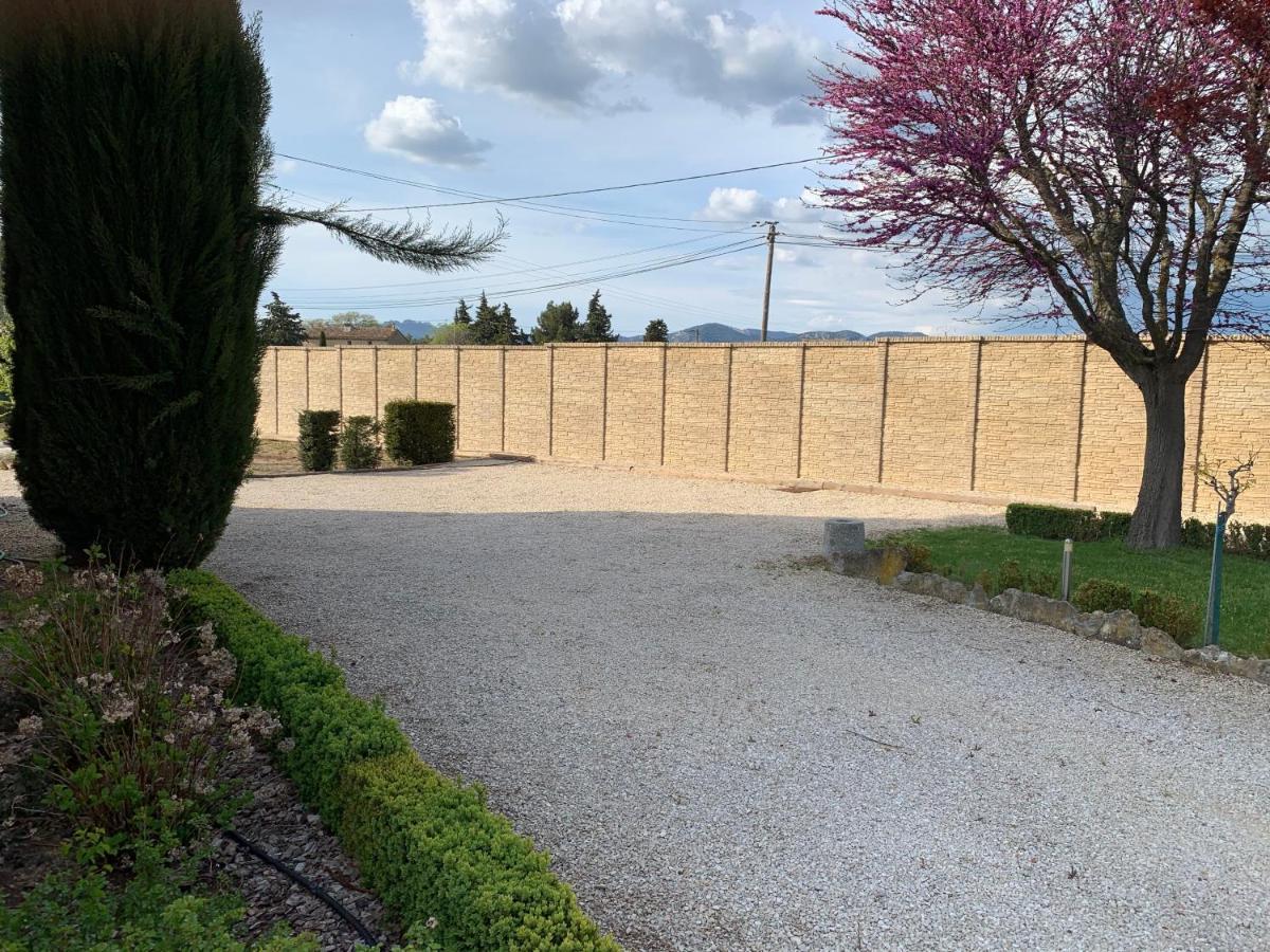 Domaine Des Ecureuils Acomodação com café da manhã Carpentras Exterior foto