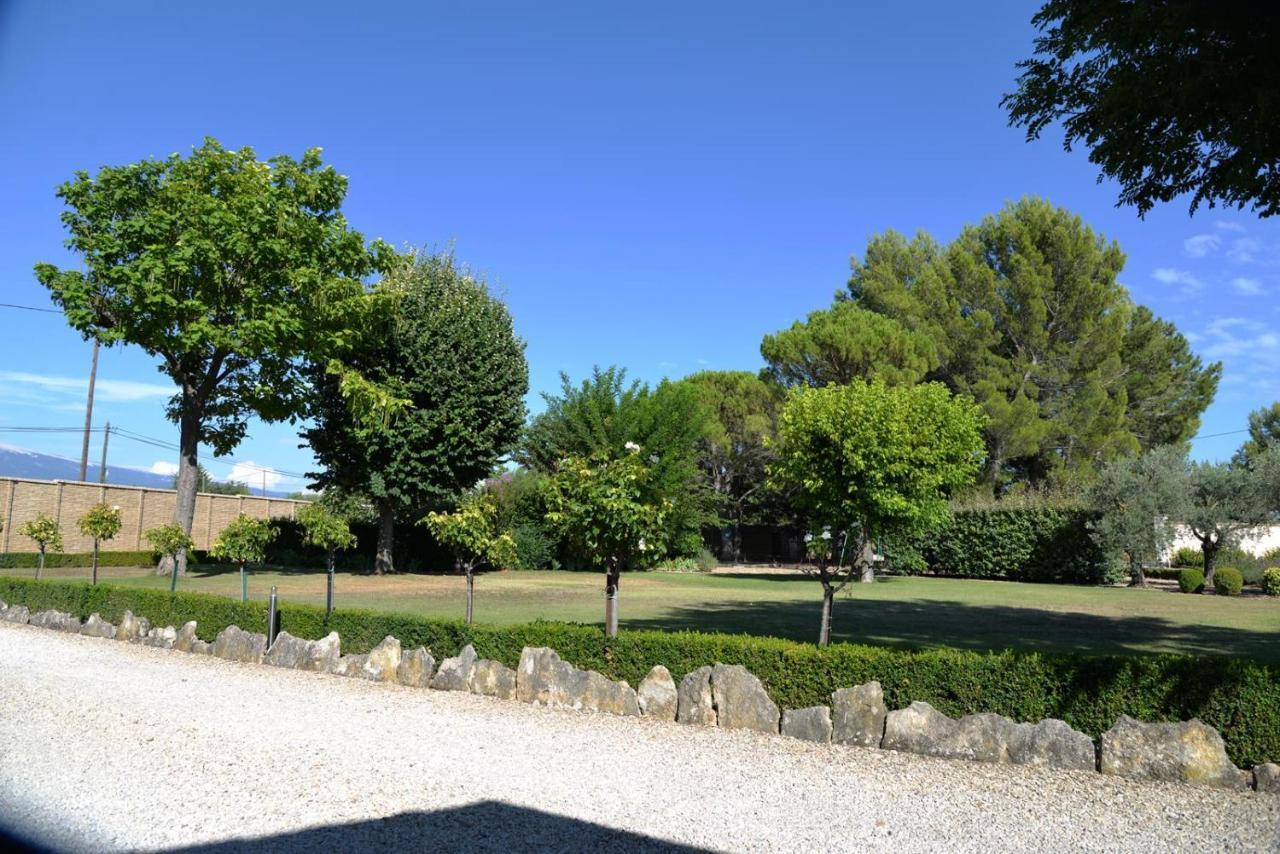 Domaine Des Ecureuils Acomodação com café da manhã Carpentras Exterior foto